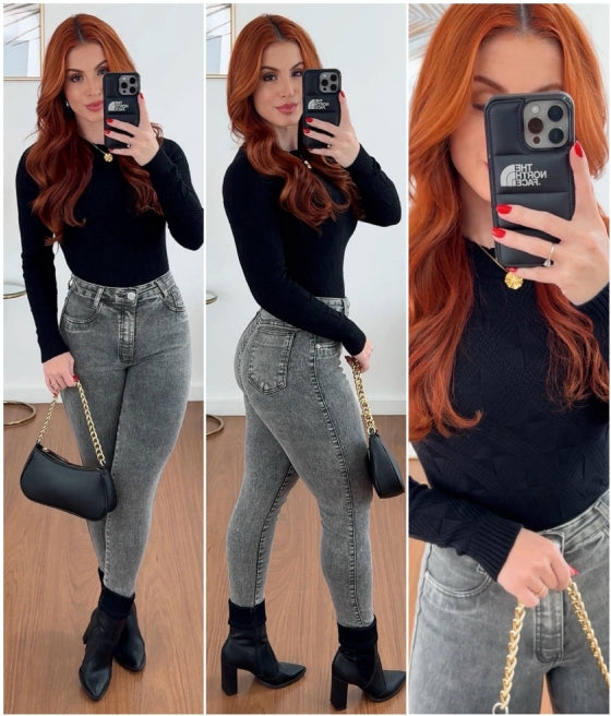 BLUSA KETHLEN PRETA